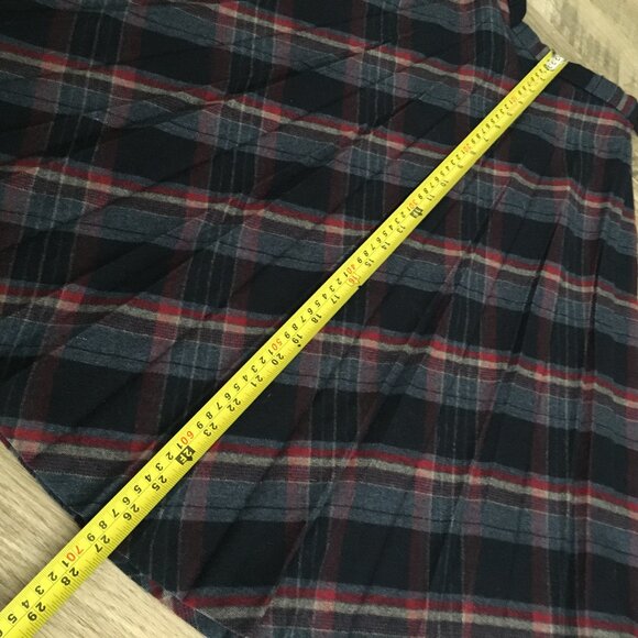 Vintage Canadian Plaid Knife Pleated Wool Skirt 28W - Picture 13 of 13